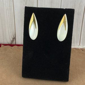 Vintage 14 Karat Gold Star Trek Logo and Mother of Pearl Stud Earnings